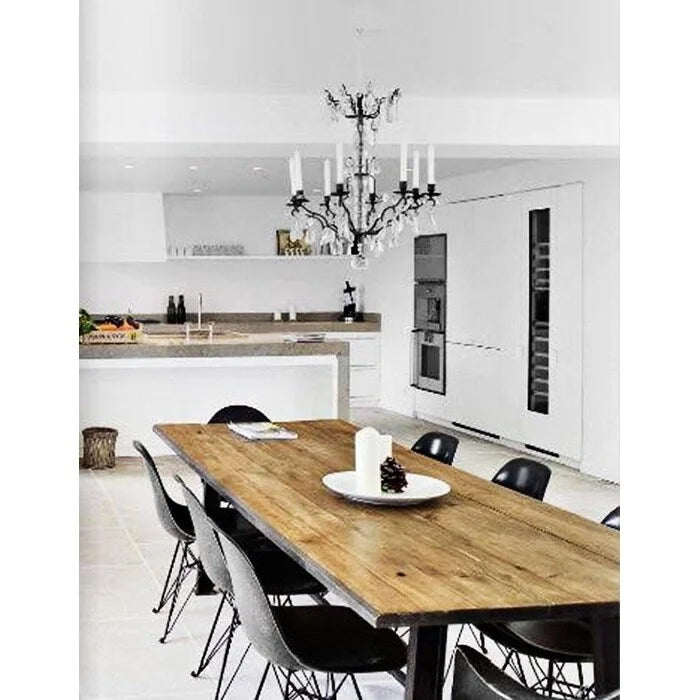 Sedia da pranzo di design moderna in plastica con accento opaco e base a gambe cromate in filo metallico nero scuro