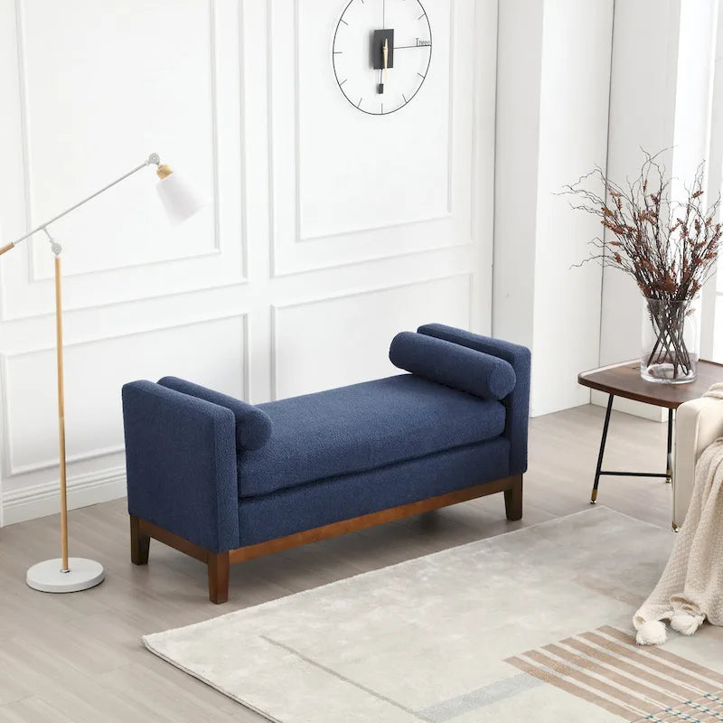 Panca imbottita con gambe in legno