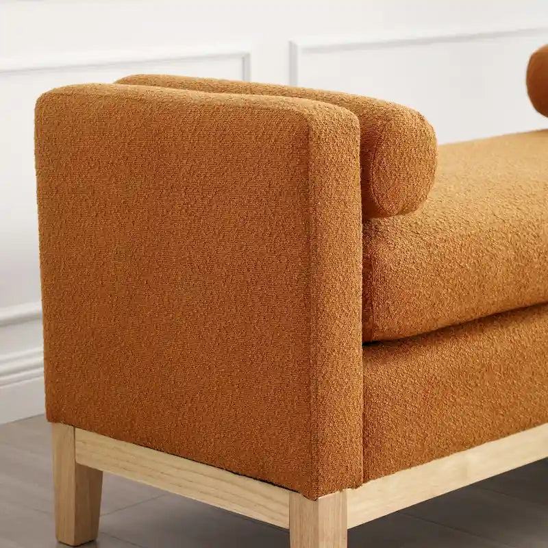 Panca imbottita con gambe in legno