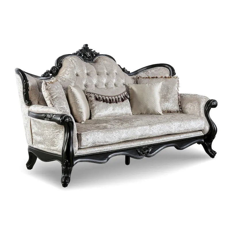 Set divani tradizionale Clarissa di Furniture of America con schienale trapuntato a bottoni e cuscini decorativi