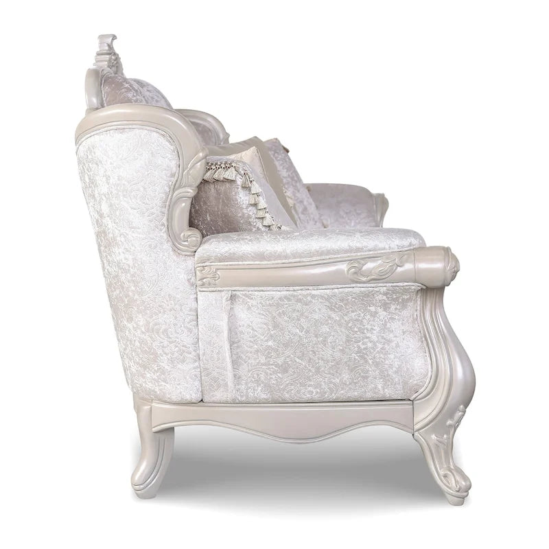 Set divani tradizionale Clarissa di Furniture of America con schienale trapuntato a bottoni e cuscini decorativi