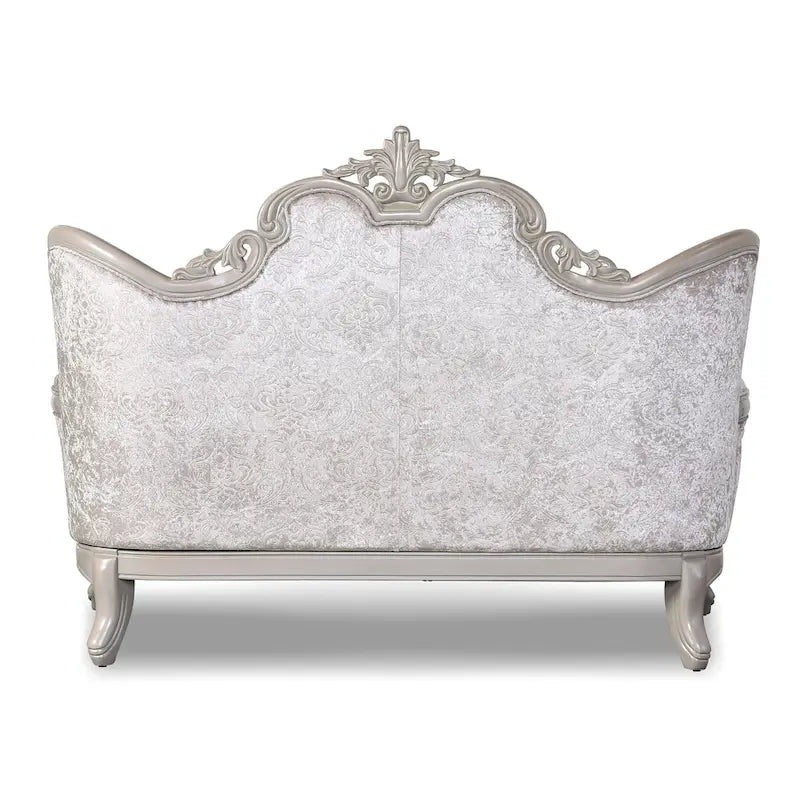 Set divani tradizionale Clarissa di Furniture of America con schienale trapuntato a bottoni e cuscini decorativi