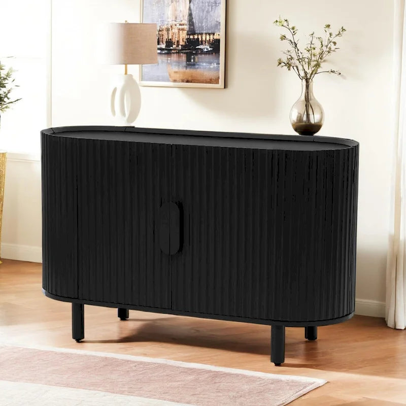 Credenza di lusso leggera con ripiani regolabili e ampio spazio di archiviazione