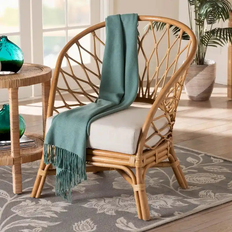 Poltrona d'accento Emmeline in rattan bohémien color miele
